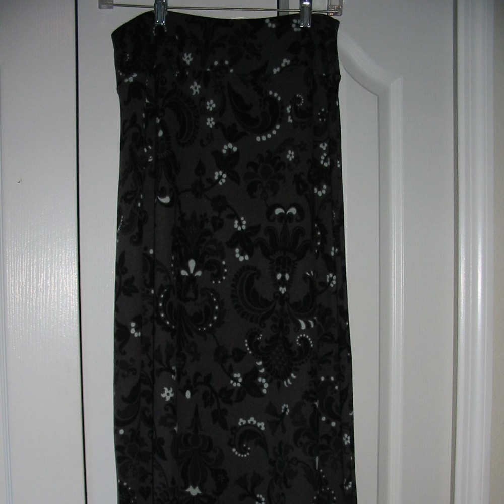 D & Co Charcoal Grey Print Maxi Skirt XS NWOT